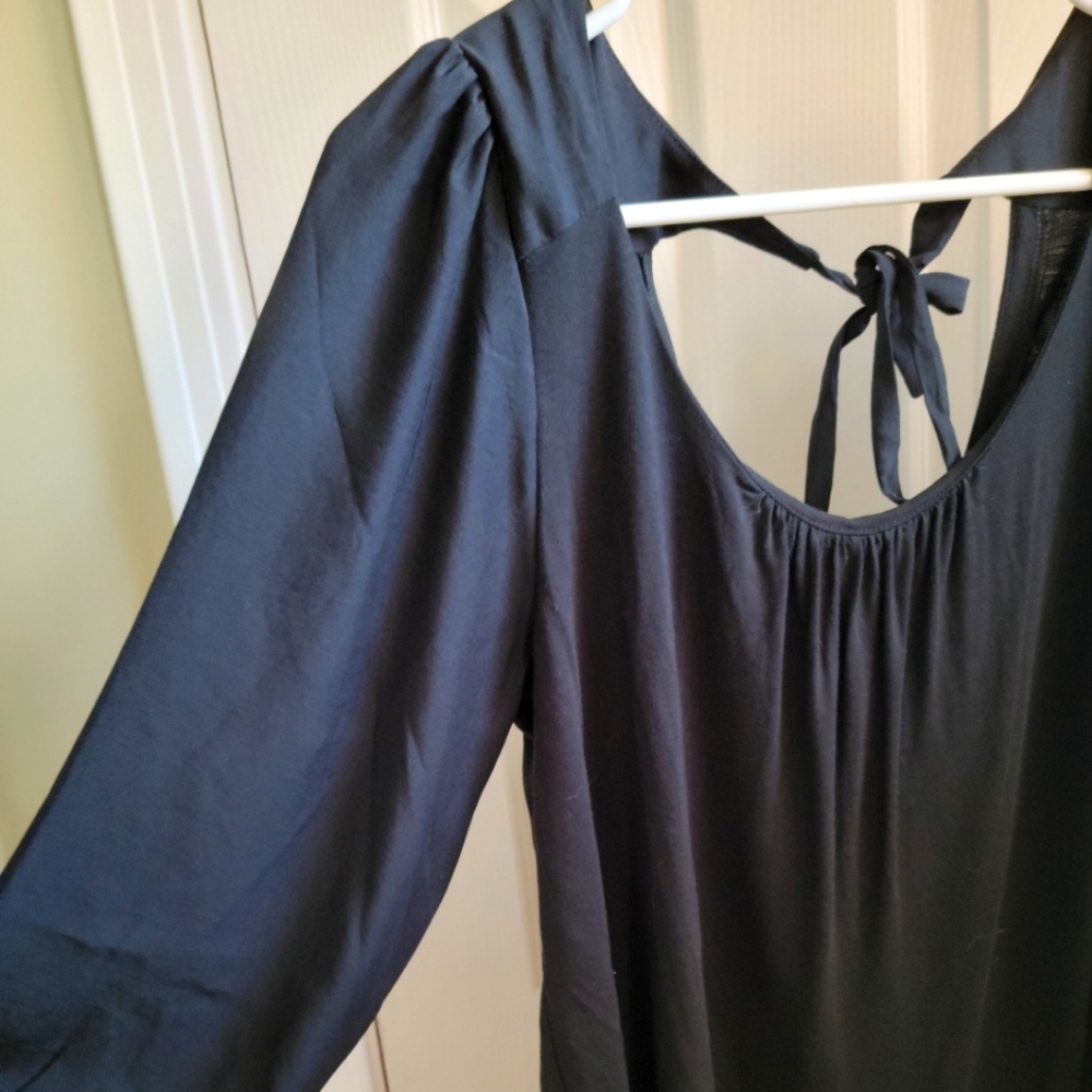 Black Flowy Top With 3/4 Sleeves And Tie Back